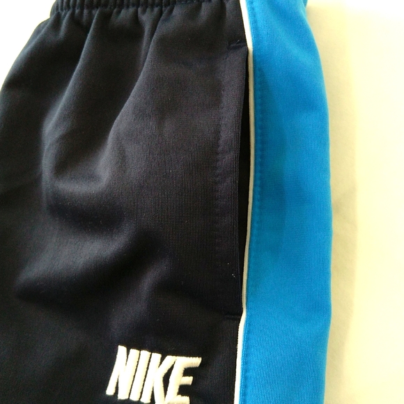 Nike boys navy / blue & whites full zip lightweight matching jacket & pant set - Picture 13 of 14